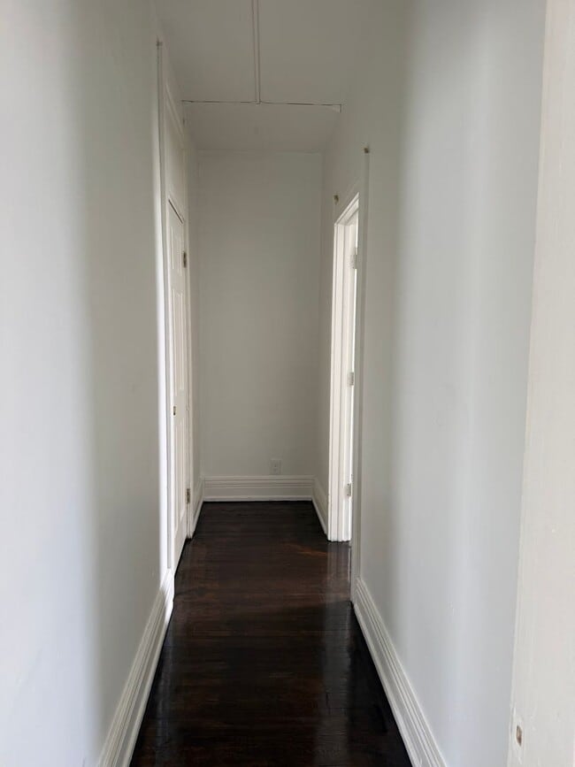 Building Photo - 1038 Heath St