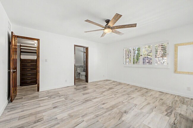Building Photo - 37210 N Tranquil Trail