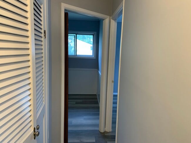 Building Photo - Beautiful Large 3 bedroom 2 bath in Levitt...