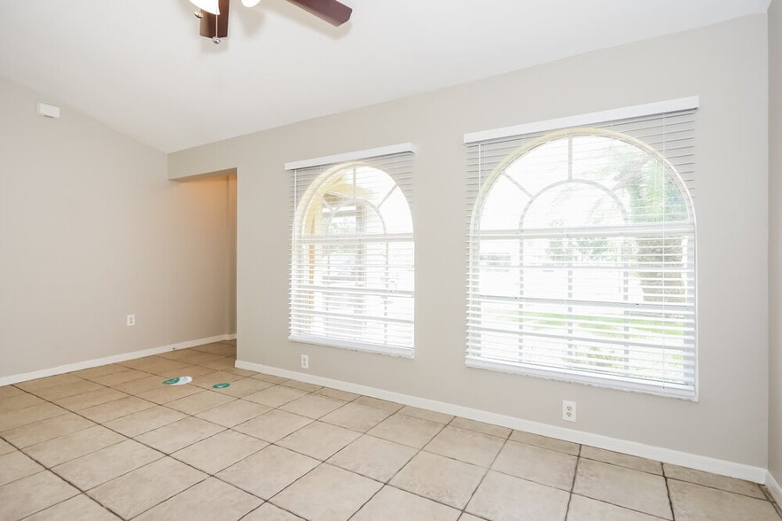 Building Photo - 3644 Ribera Ave