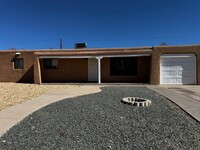 Building Photo - 3 Bed 2 bath in Northeast ABQ- $100/month ...