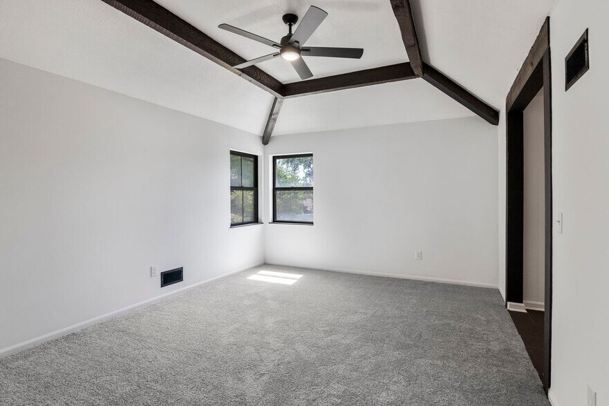 Building Photo - 508 Dover Ct