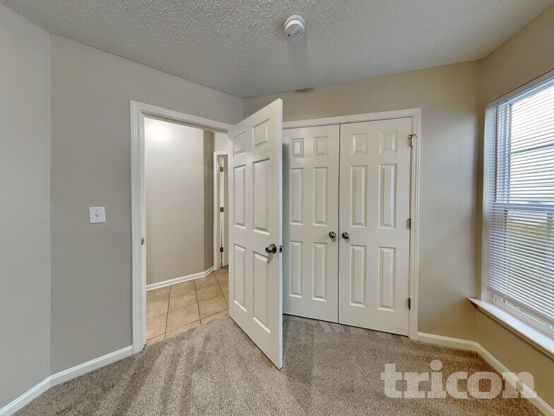 Building Photo - 131 Winborne Dr