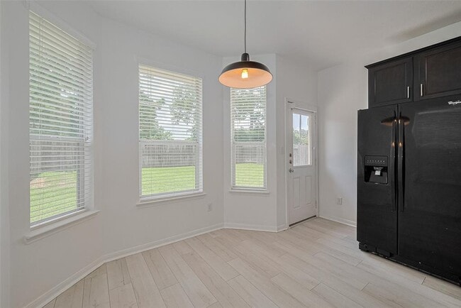 Building Photo - 23611 Plantation Pines Ln