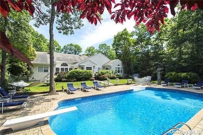 Building Photo - 16 Willowood Ct