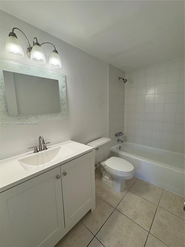 Building Photo - 1080 94th St