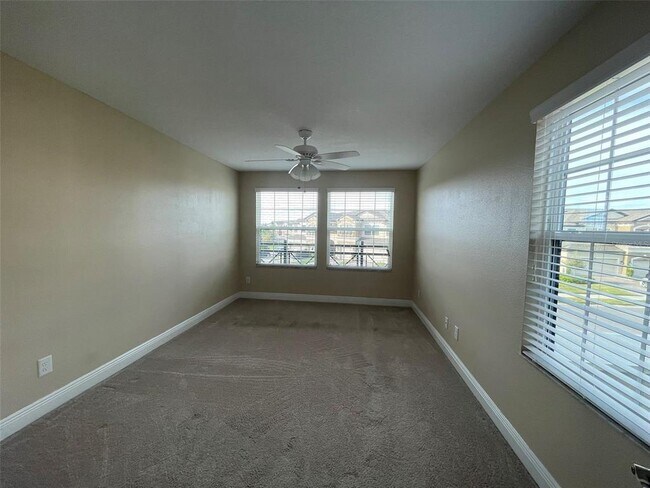 Building Photo - 30281 Southwell Ln