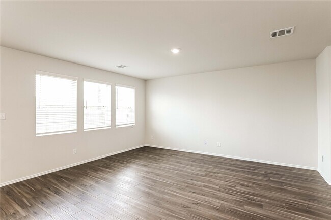 Building Photo - 18546 Boomi Ravine Trl