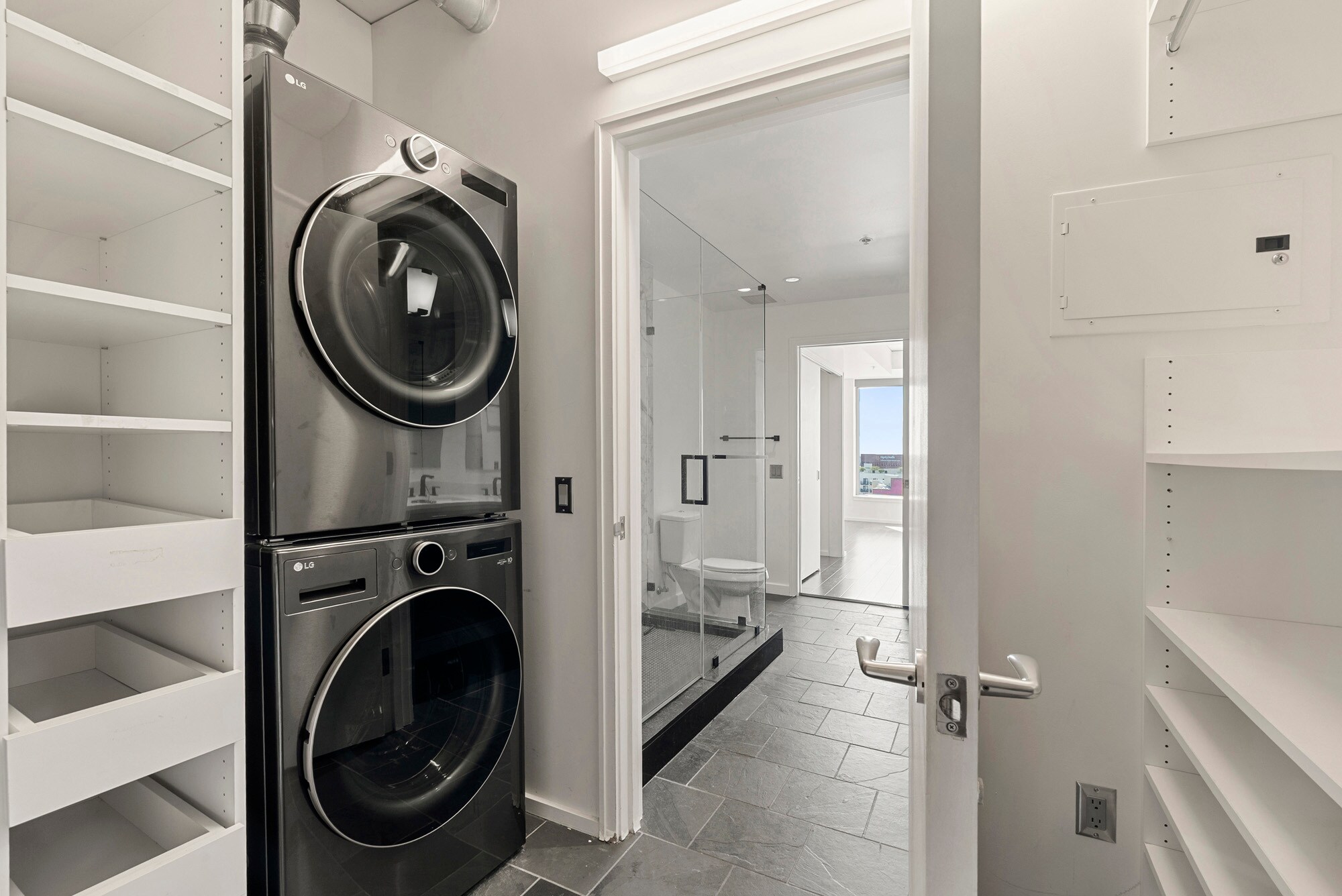 Building Photo - 1155 S Grand Ave