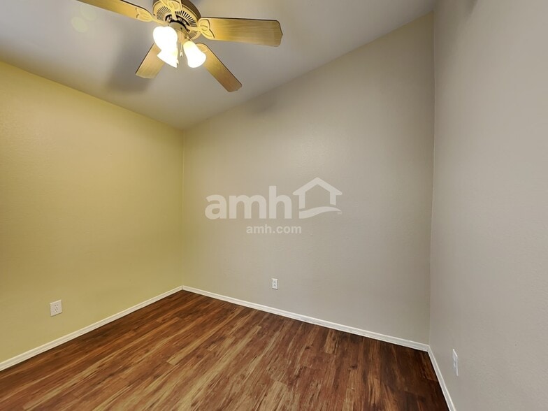 Building Photo - 17121 N Eureka Trl