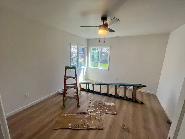Building Photo - FULLY REMODELED 3BR/2BA HOME in Spring Valley
