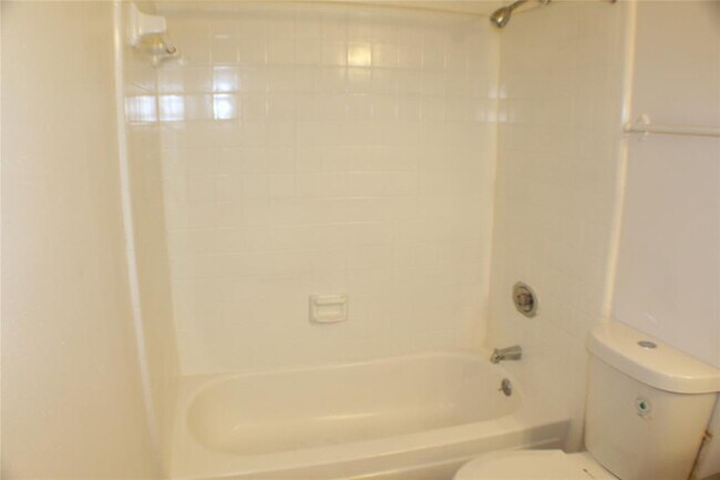 Building Photo - 7342 Regency Square Ct
