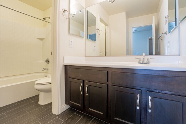 Building Photo - Verrado Living - 4 Bedrooms & 3 Baths!