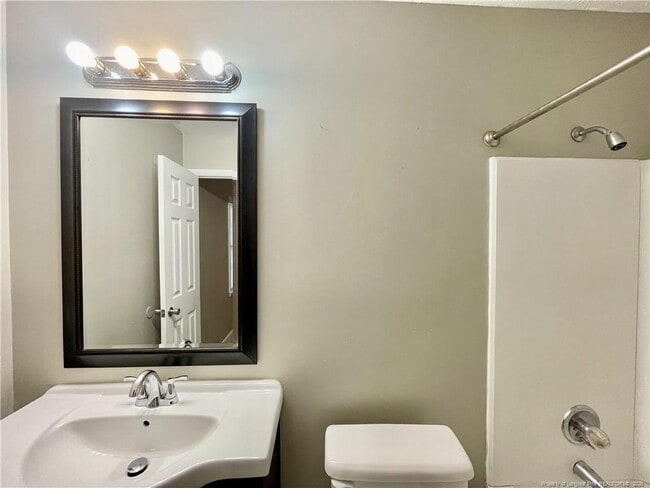 Building Photo - 6928 Bostick Dr