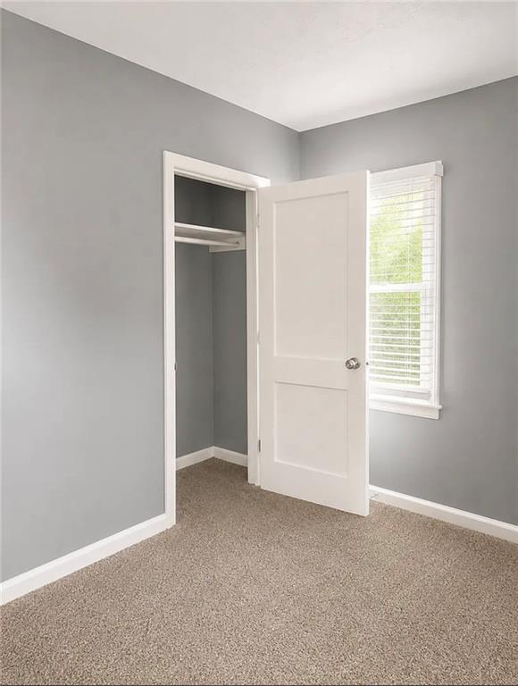Building Photo - 2196 Knoll Dr