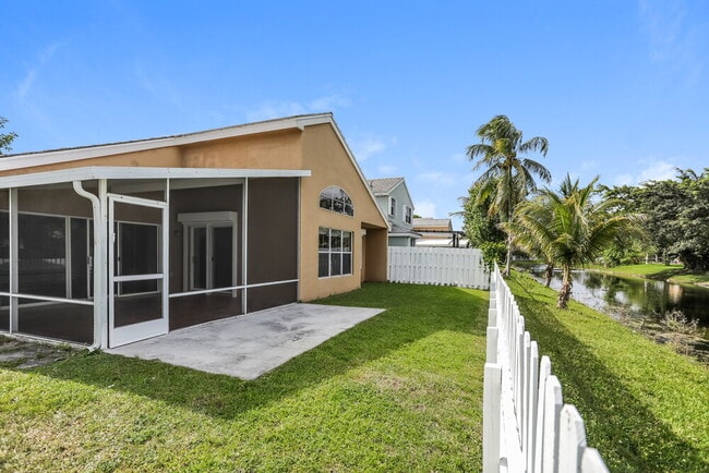 Building Photo - 5262 NW 55th Terrace