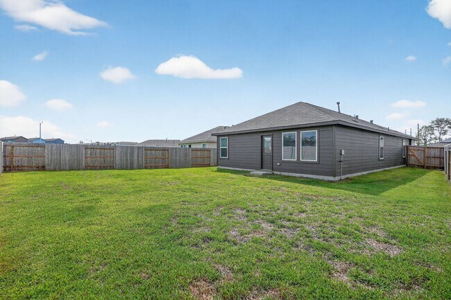 Building Photo - 4 Bedroom Single Family Home in New Caney