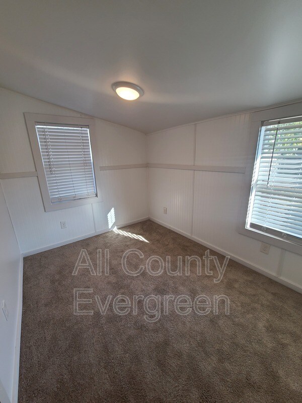 Building Photo - 202 D St NW