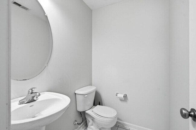 Building Photo - 2305 Gray Goose Loop