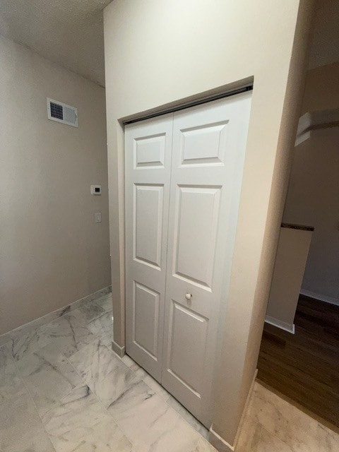 Building Photo - 5692 Bentgrass Dr