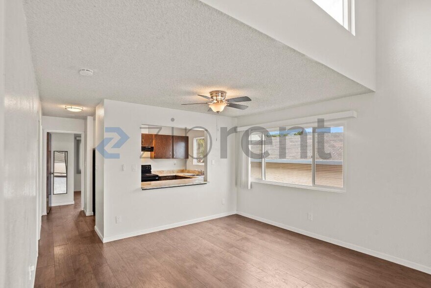 Building Photo - 2837 55th Ave