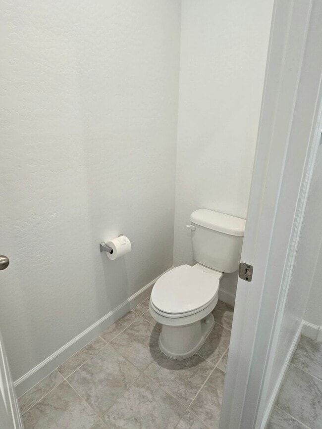 Building Photo - 3-bedroom home In Superstition Vistas, just 2 years new