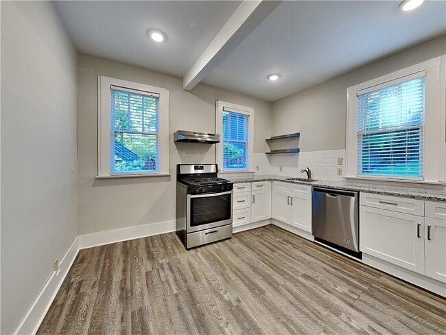 Building Photo - 1539 N Morningside Dr NE