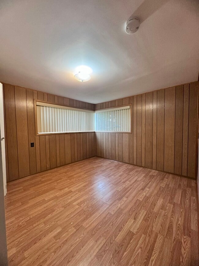 Building Photo - 3636 S 242nd St