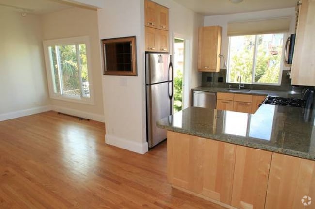 Building Photo - 1538 Treat Ave