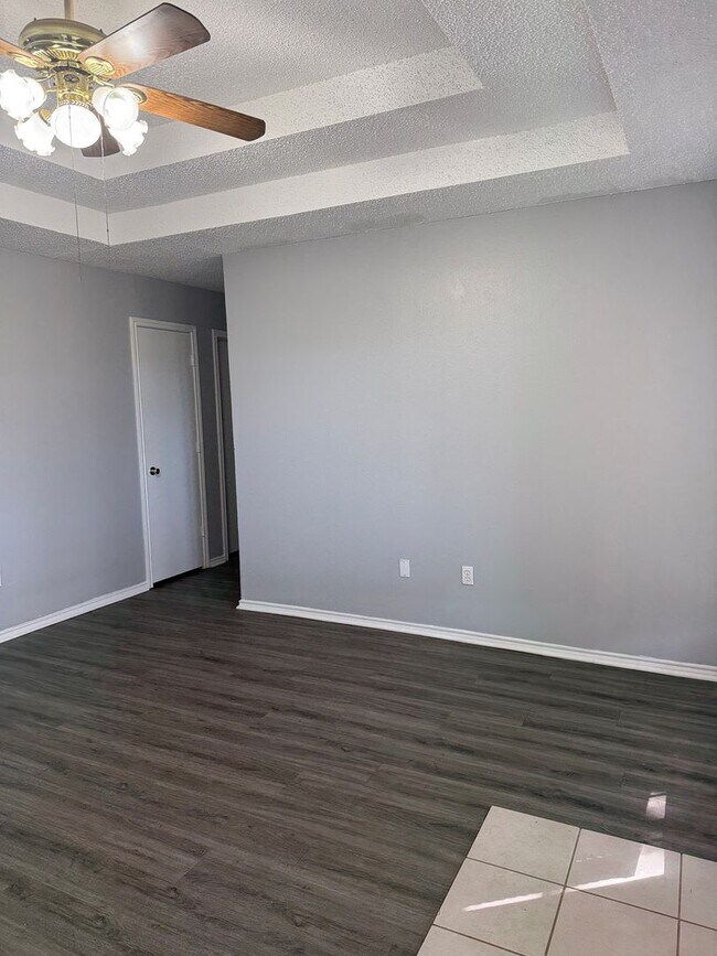 Building Photo - 117 Solon Rd