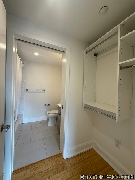 Building Photo - 40 Malvern St