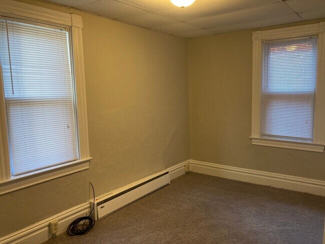 Building Photo - 211 Southern Ave