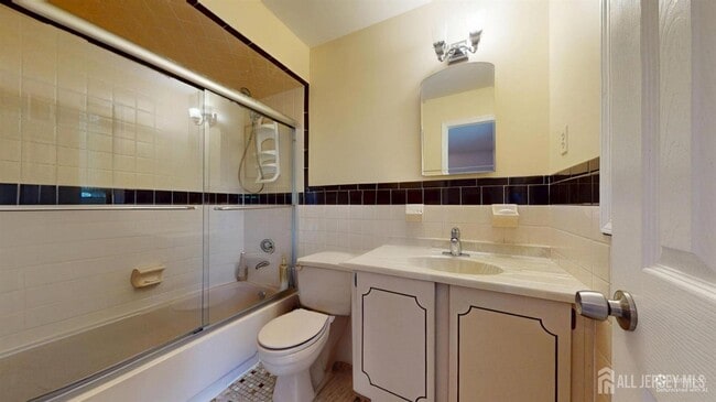 Building Photo - 157 Willowbrook Dr