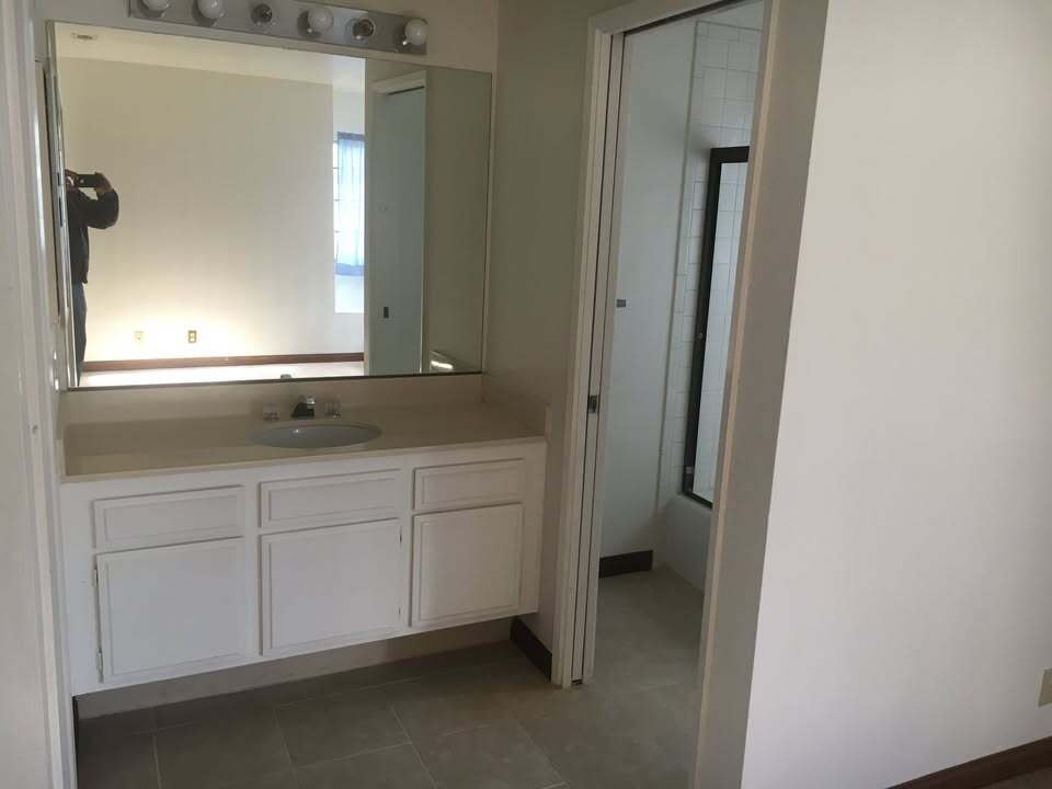 Building Photo - 7537 Jerez Ct