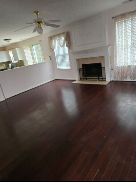 Building Photo - 1358 Cascade View Dr SW