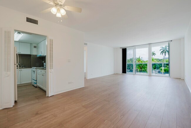 Building Photo - 2800 N Flagler Dr