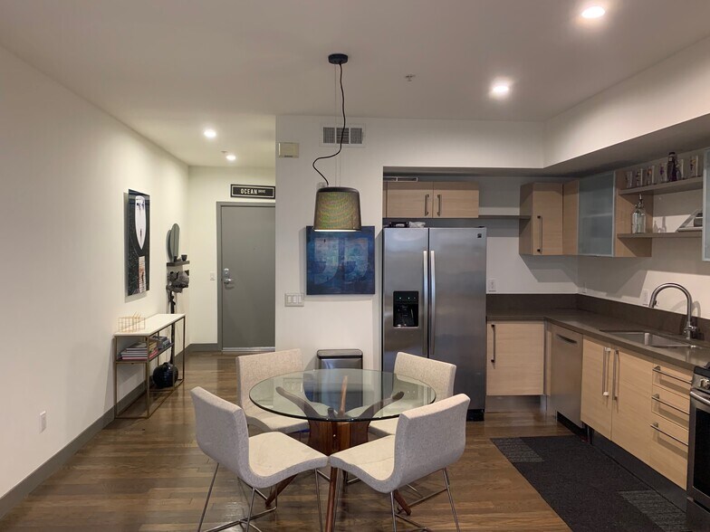 Building Photo - 1234 Wilshire Blvd