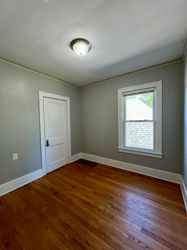Building Photo - 168 Bondie St