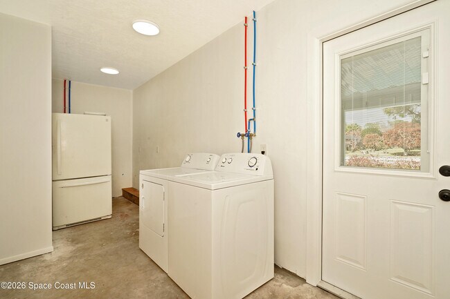 Building Photo - 540 Elliott Dr