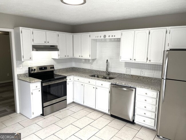 Building Photo - 859 Park Pl NE