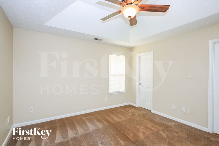 Building Photo - 521 Stoney Creek Rd
