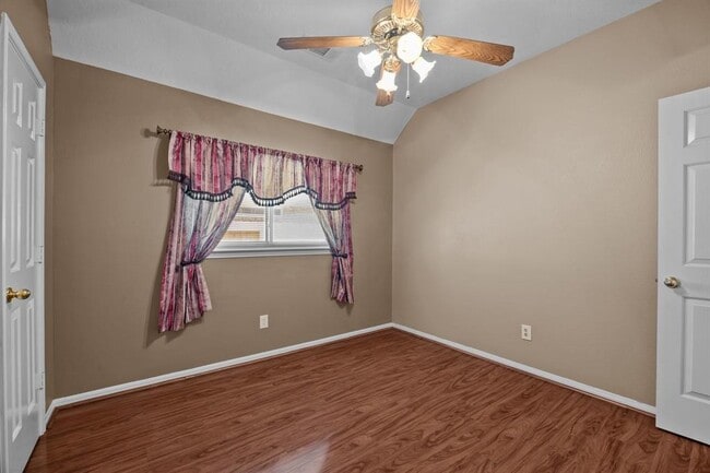 Building Photo - 2723 Shelby Dr