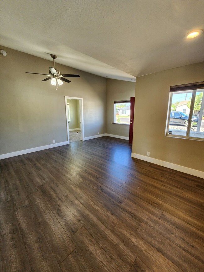 Building Photo - Charming 3 bedroom home in  prime Mesa loc...