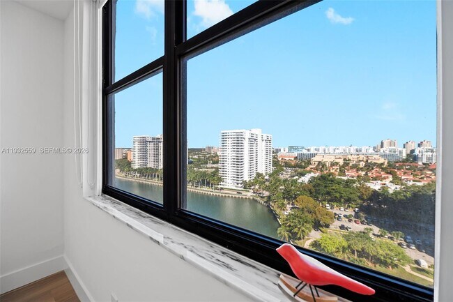 Building Photo - 18151 NE 31st Ct