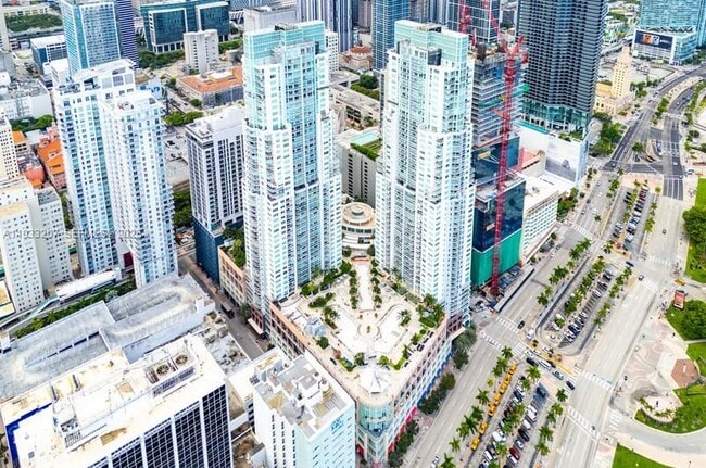 Building Photo - 253 NE 2nd St