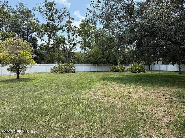 Building Photo - 830 LILAC S Loop