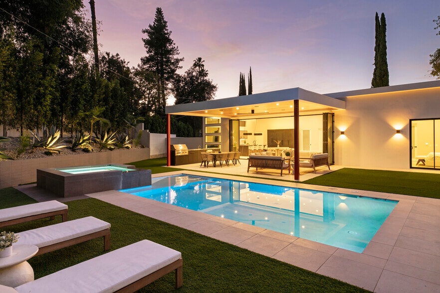 Building Photo - 22020 Alizondo Dr