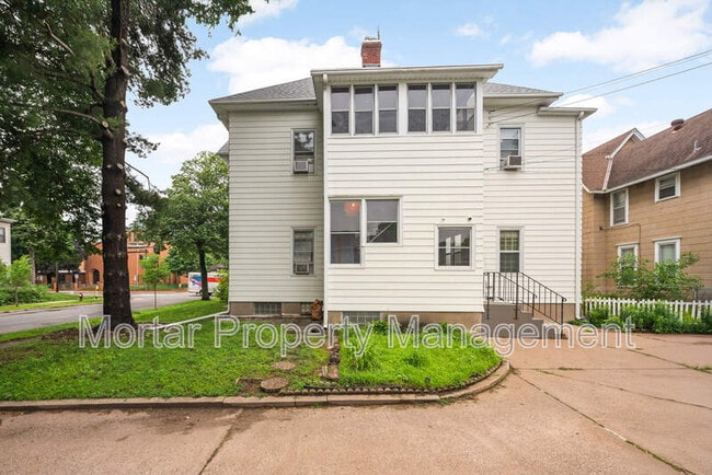 Building Photo - 438 University Ave SE