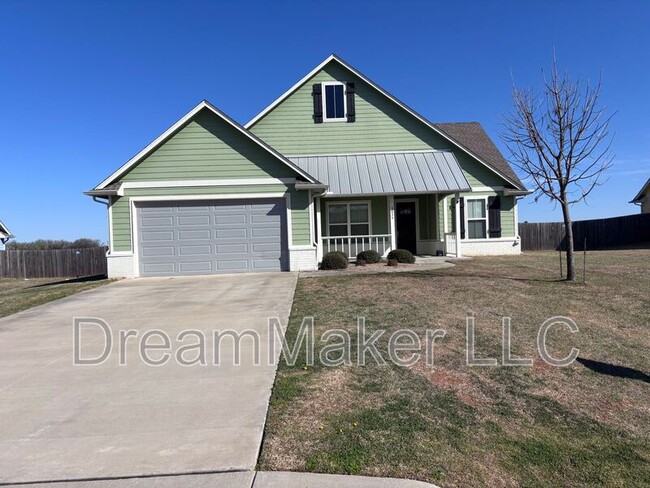 Building Photo - 3035 SE 34th St