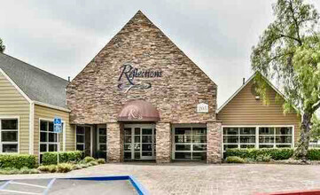Building Photo - 275 Reflections Dr